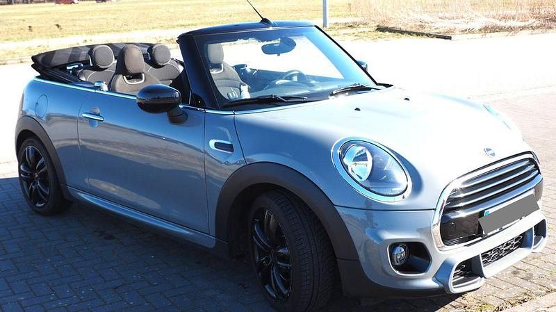 Gebraucht Mini Cooper 136 PS (100 kW) 2019 Grau Kleinwagen