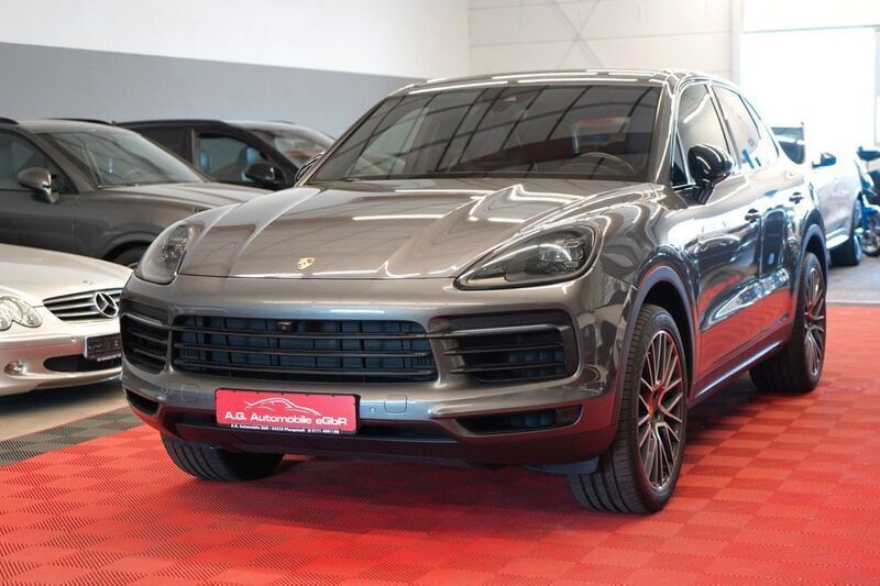Grau Gebraucht 2018 Porsche Cayenne SUV | 44.950 € (Fairer Preis) - Bild 1/4