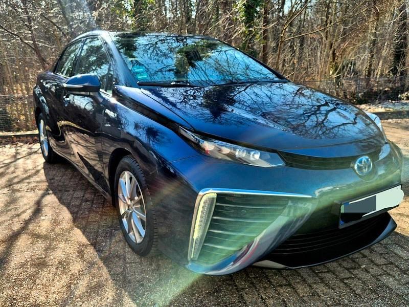 Gebraucht Toyota Mirai 154 PS (113 kW) 2017 Blau Limousine