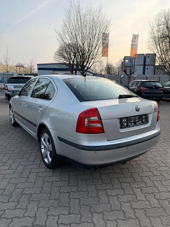 Gebraucht Skoda Octavia Elegance 150 PS (110 kW) 2005 Silber Limousine