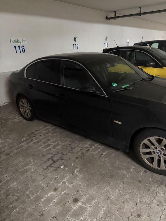 Second-hand BMW 325 218 CP (160 kW) 2005 Negru Berlinǎ