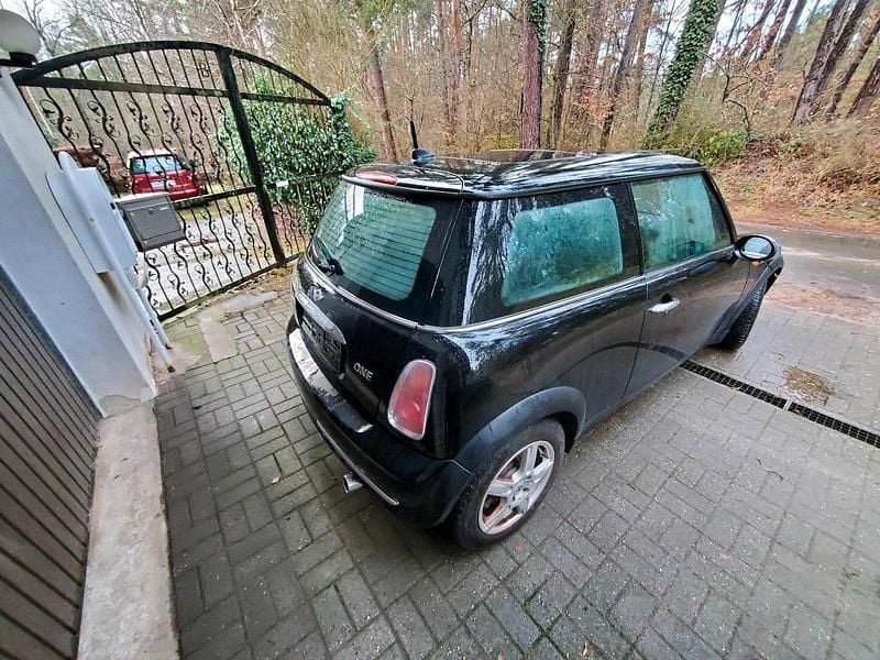 Gebraucht Mini ONE 90 PS (66 kW) 2005 Schwarz Kleinwagen