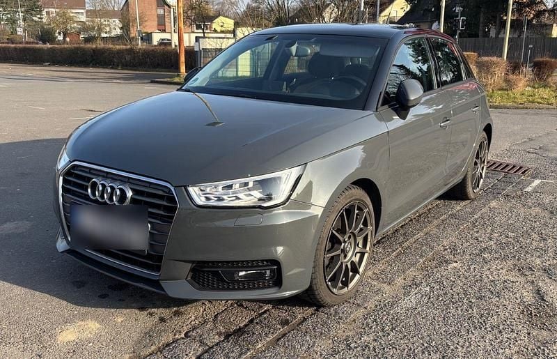 Grau Gebraucht 2017 Audi A1 Kleinwagen | 13.600 € (Fairer Preis) - Bild 1/4