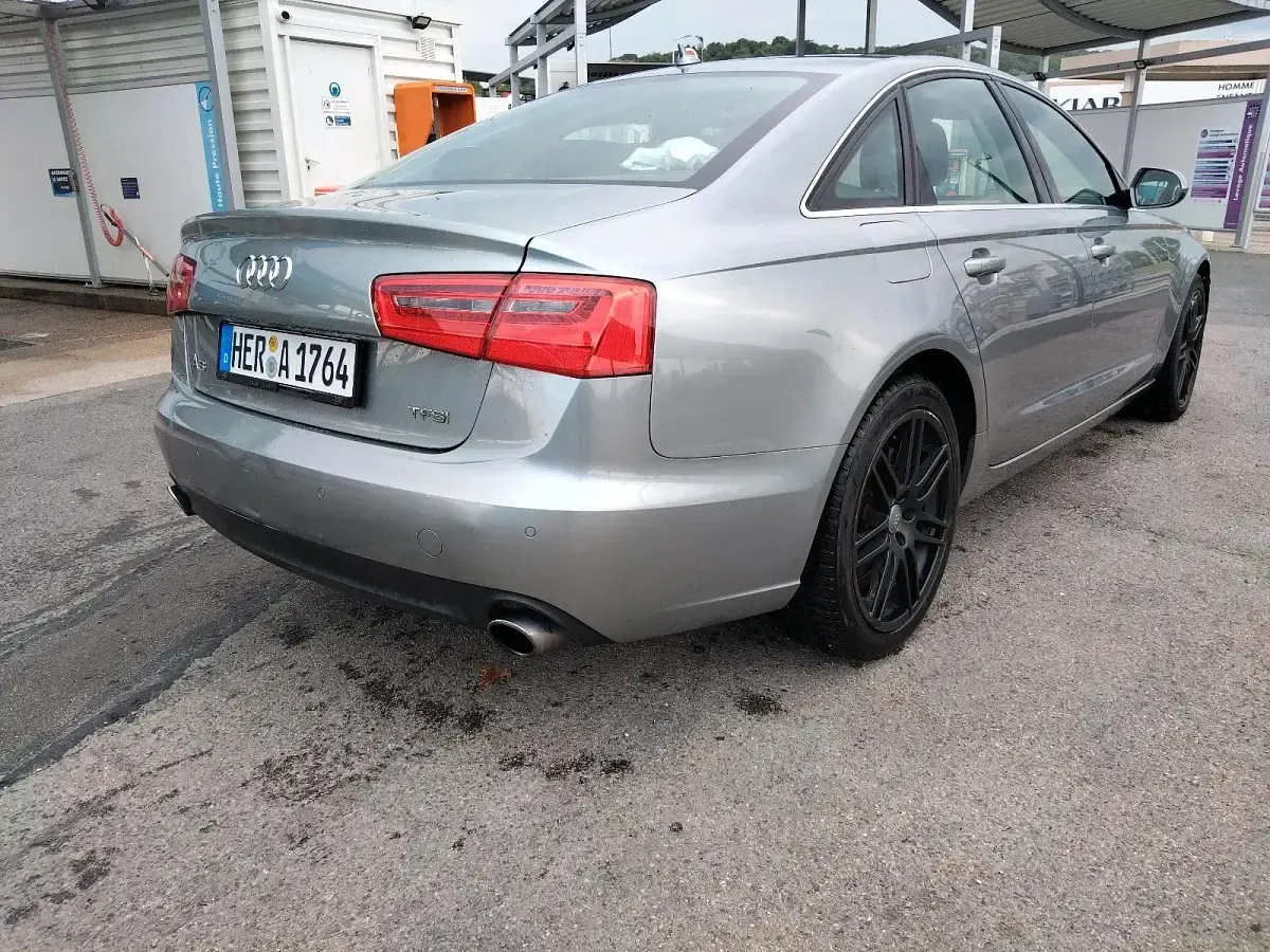 Gebraucht Audi A6 179 PS (131 kW) 2012 Grau Limousine
