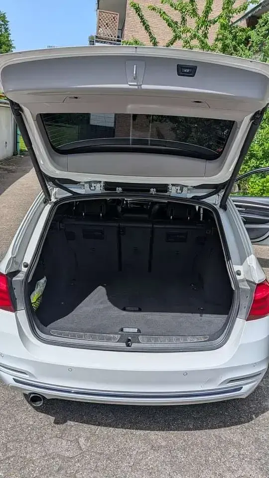 Gebraucht BMW 318 Sport Line 150 PS (110 kW) 2018 Weiß Kombi