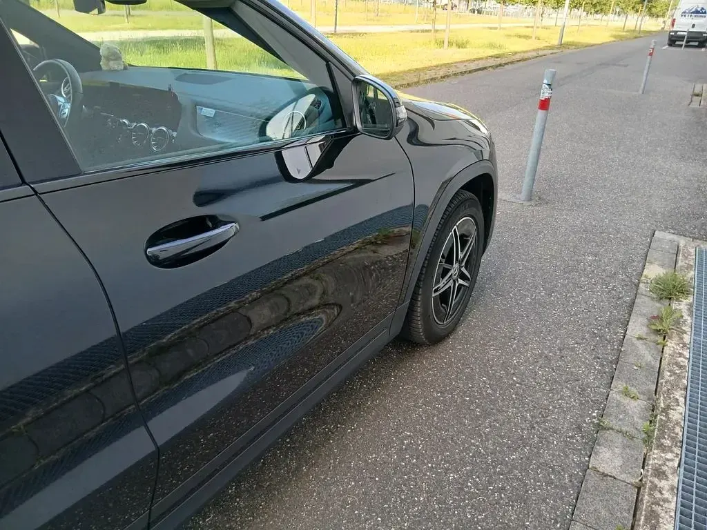 Gebraucht Mercedes EQA300 AMG line 167 kW (228 PS) 2023 Schwarz SUV