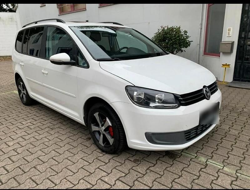 Gebraucht VW Touran 105 PS (77 kW) 2012 Weiß Van / Kleinbus