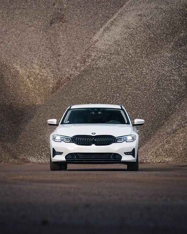 Gebraucht BMW 320 Sport Line 190 PS (139 kW) 2021 Weiß Kombi