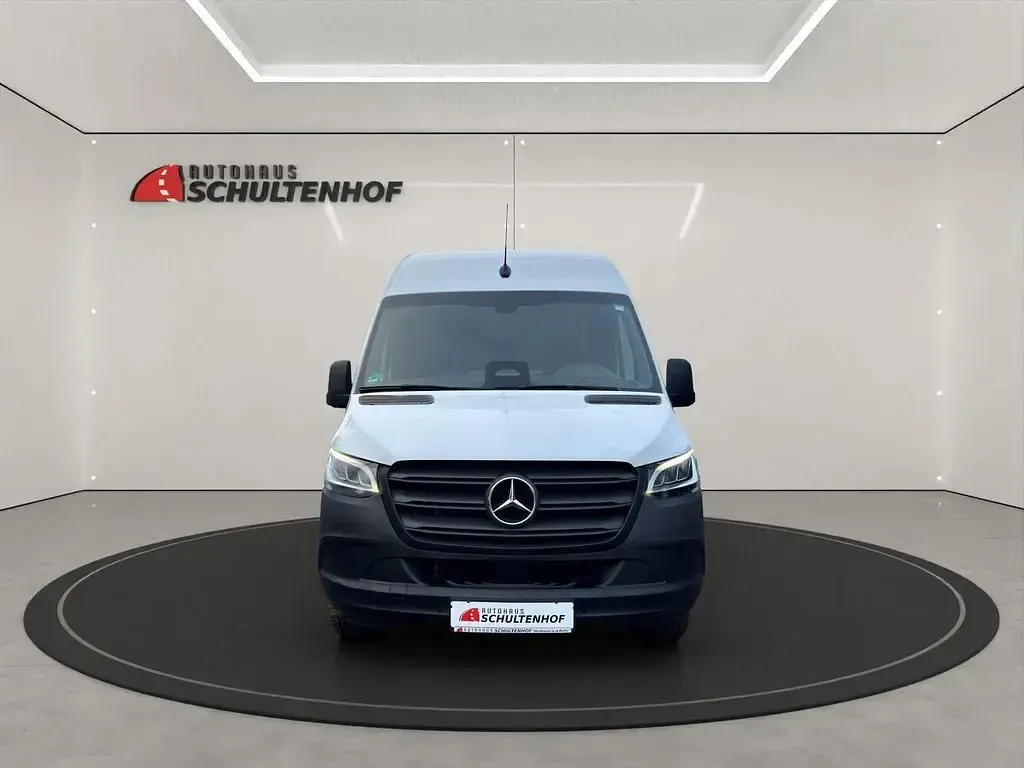 Używany Mercedes Sprinter 170 KM (125 kW) 2024 Biały Van