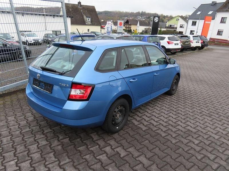 Gebraucht Skoda Fabia Ambition 110 PS (80 kW) 2018 Blau Kombi