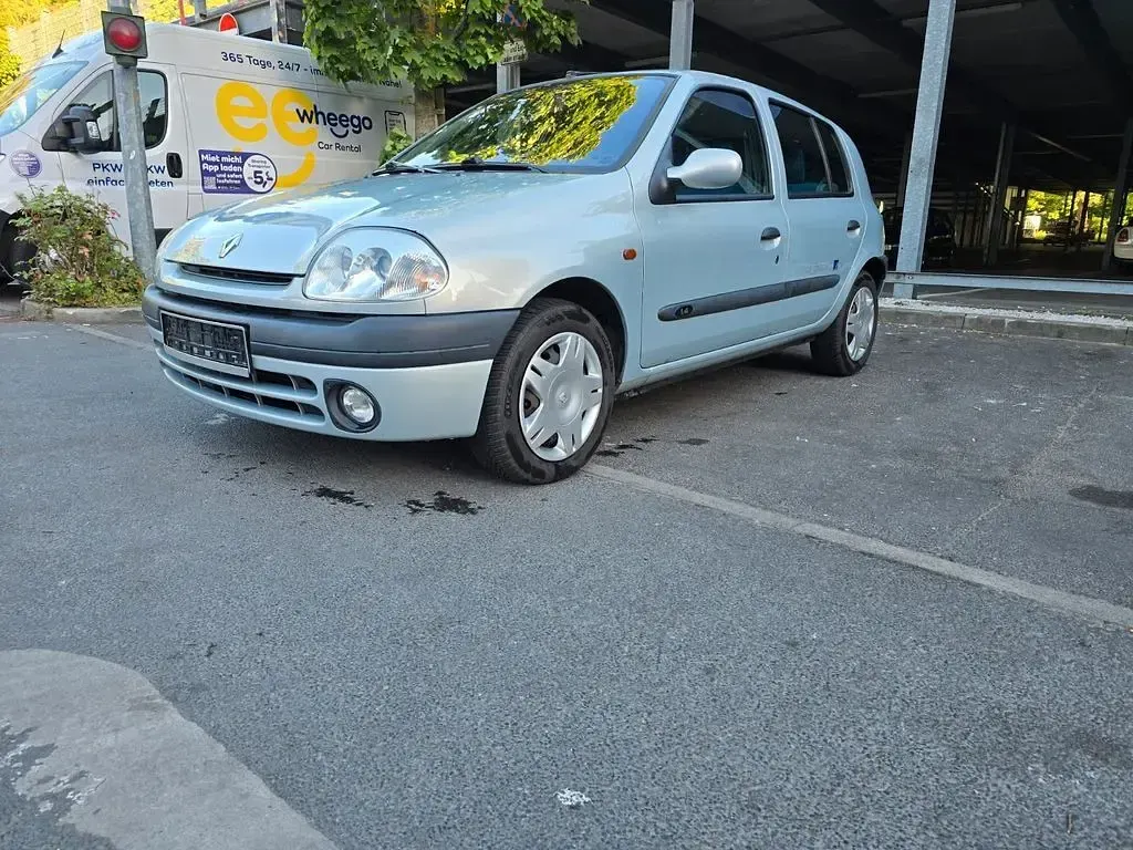Gebraucht Renault Clio II 75 PS (55 kW) 2000 Grau Limousine