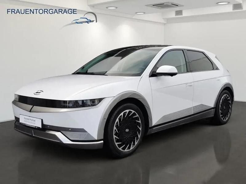 Atlas white Gebraucht 2021 Hyundai Ioniq Kleinwagen | 29.985 € (Fairer Preis) - Bild 1/4