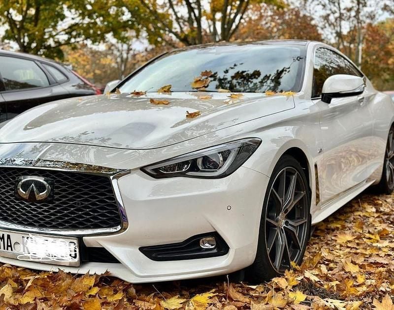 Weiß Gebraucht 2019 Infiniti Q60 Premium Coupé | 20.000 € - Bild 1/4