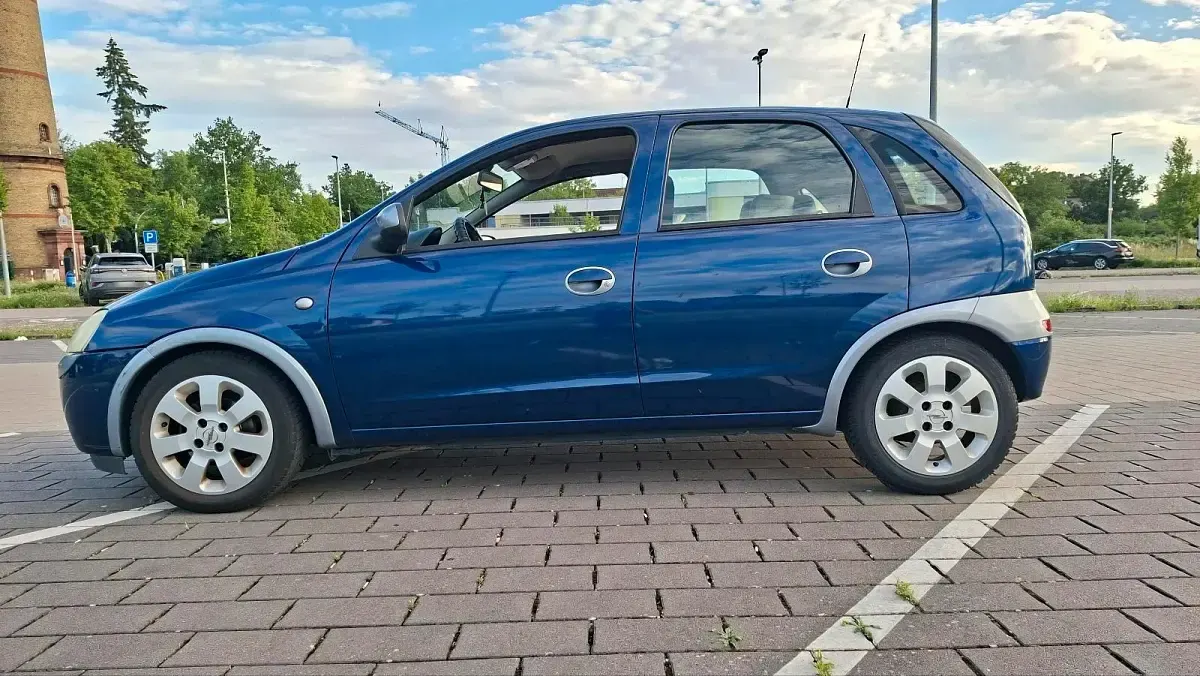 Gebraucht Opel Corsa 75 PS (55 kW) 2003 Blau Kleinwagen