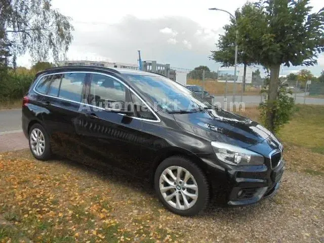 Gebraucht BMW 220 Gran Tourer Advantage 190 PS (139 kW) 2017 Schwarz Van / Kleinbus