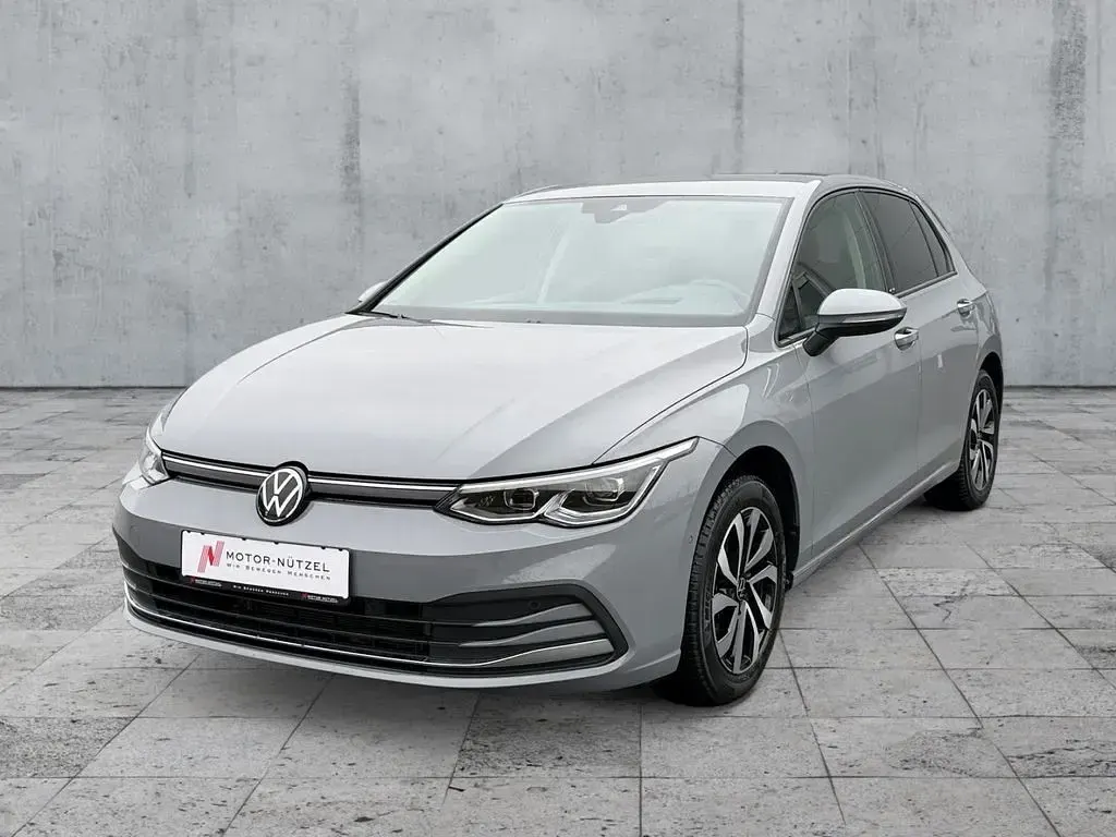 Gebraucht VW Golf VIII Active 150 PS (110 kW) 2023 Grau Limousine