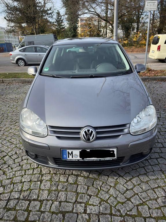 Grau Gebraucht 2008 VW Golf Comfortline Limousine | 3.500 € (Etwas zu teuer) - Bild 1/4