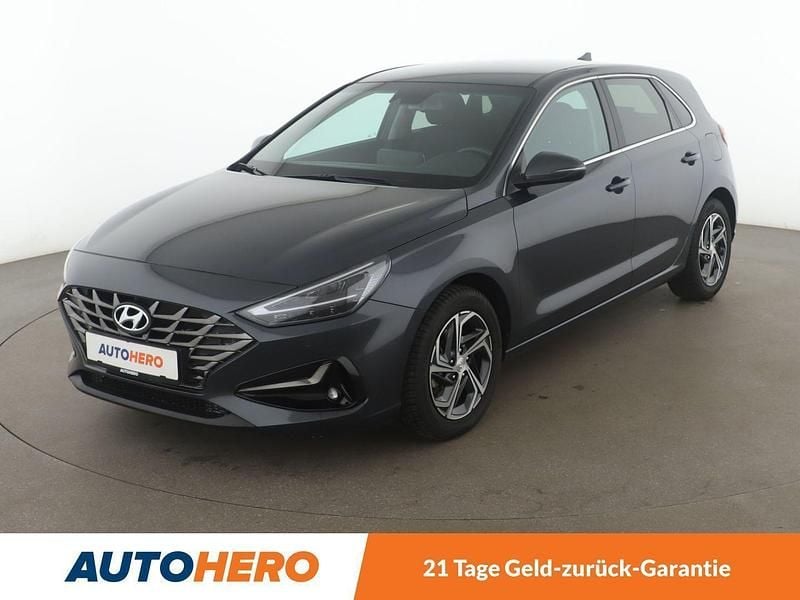 Grau Gebraucht 2023 Hyundai i30 Edition 30+ Limousine | 18.050 € (Fairer Preis) - Bild 1/3