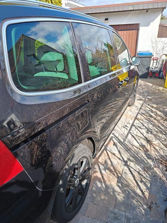 Gebraucht VW Sharan Highline 170 PS (125 kW) 2012 Schwarz Van / Kleinbus