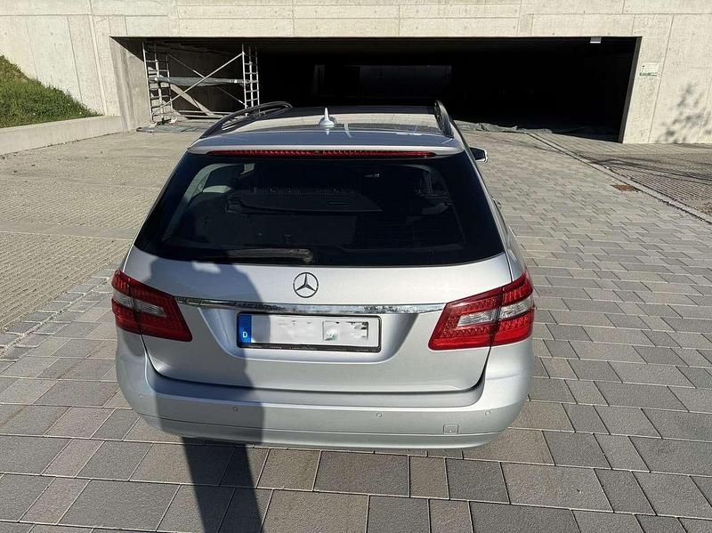 Second-hand Mercedes E250 204 CP (150 kW) 2011 Argintiu Break