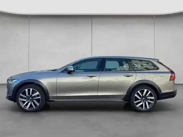 Gebraucht Volvo V90 CC 173 PS (127 kW) 2022 Kombi