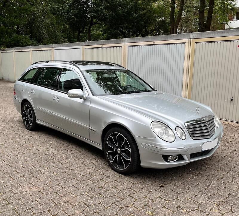 Silber Gebraucht 2006 Mercedes E500 Elegance Kombi | 7.990 € (Guter Preis) - Bild 1/4