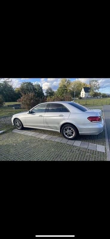 Gebraucht Mercedes E220 170 PS (125 kW) 2014 Limousine