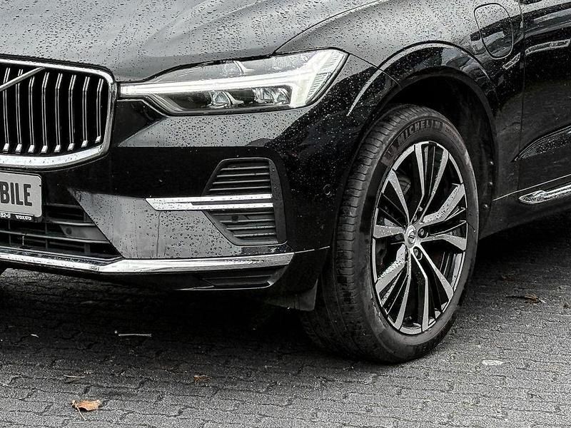 Gebraucht Volvo XC60 Plus 398 PS (292 kW) 2022 Onyx black / metallic SUV