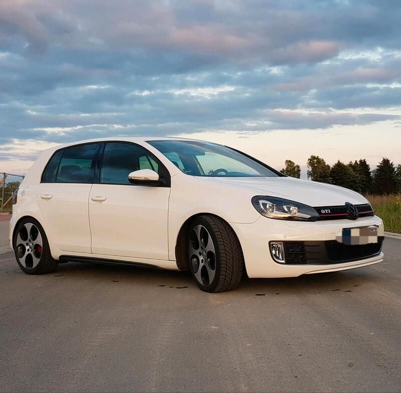 Weiß Gebraucht 2011 VW Golf VI GTI Kleinwagen | 10.500 € (Etwas zu teuer) - Bild 1/4