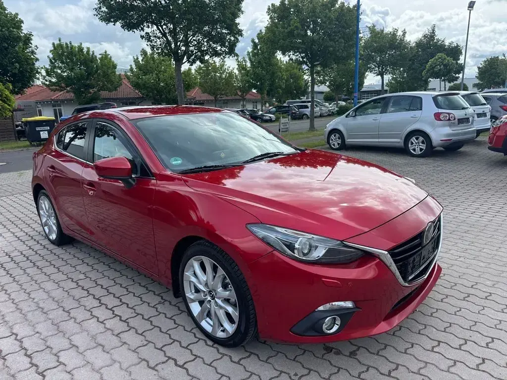 Gebraucht Mazda 3 Sports-Line 150 PS (110 kW) 2015 Rot Limousine