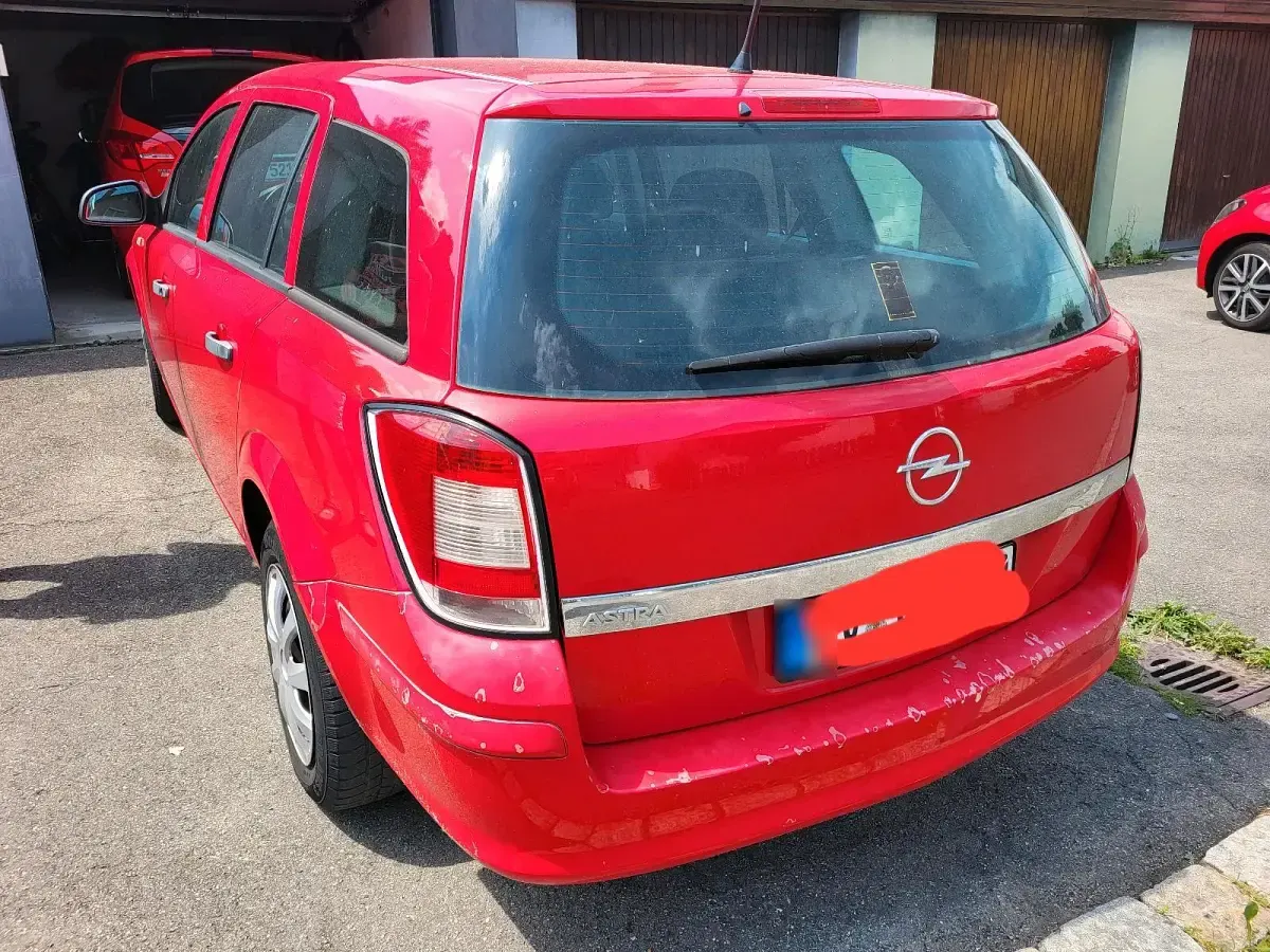 Gebraucht Opel Astra 110 PS (80 kW) 2009 Rot Kombi