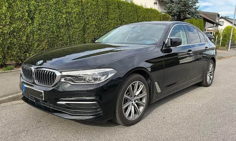 Schwarz Gebraucht 2017 BMW 530 Sport Line Limousine | 29.999 € (Fairer Preis) - Bild 1/4