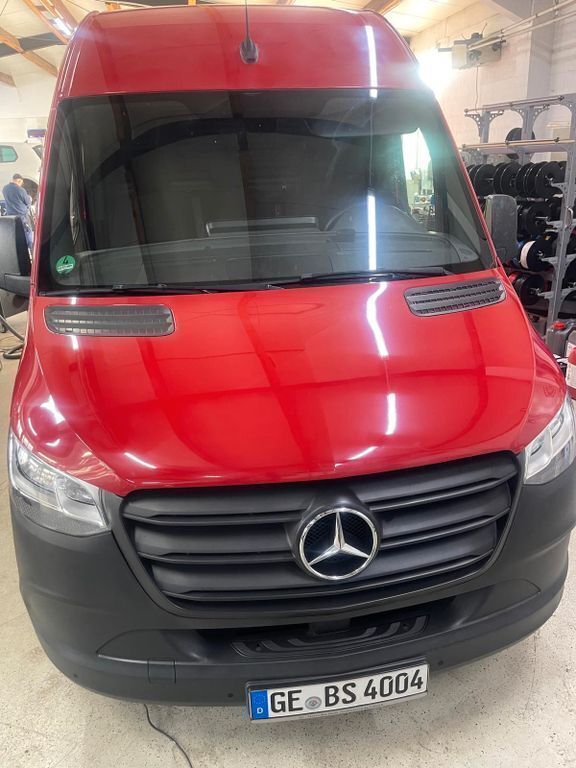 Rot Gebraucht 2019 Mercedes Sprinter Van | 25.400 € (Guter Preis) - Bild 1/4