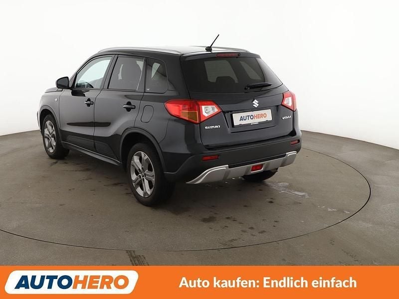 Gebraucht Suzuki Vitara Comfort 120 PS (88 kW) 2018 Schwarz SUV