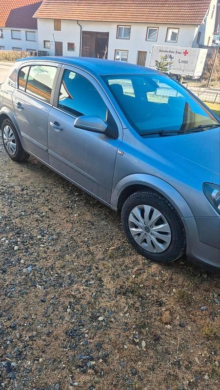 Gebraucht Opel Astra 105 PS (77 kW) 2004 Silber Kleinwagen