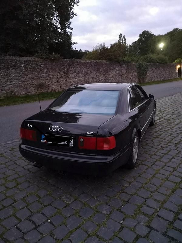 Schwarz Gebraucht 1996 Audi A8 Limousine | 3.500 € - Bild 1/3