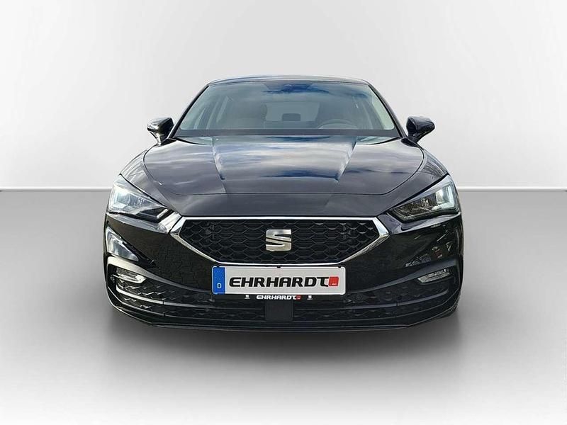 Gebraucht Seat Leon Style 150 PS (110 kW) 2024 Midnightschwarz metallic Limousine