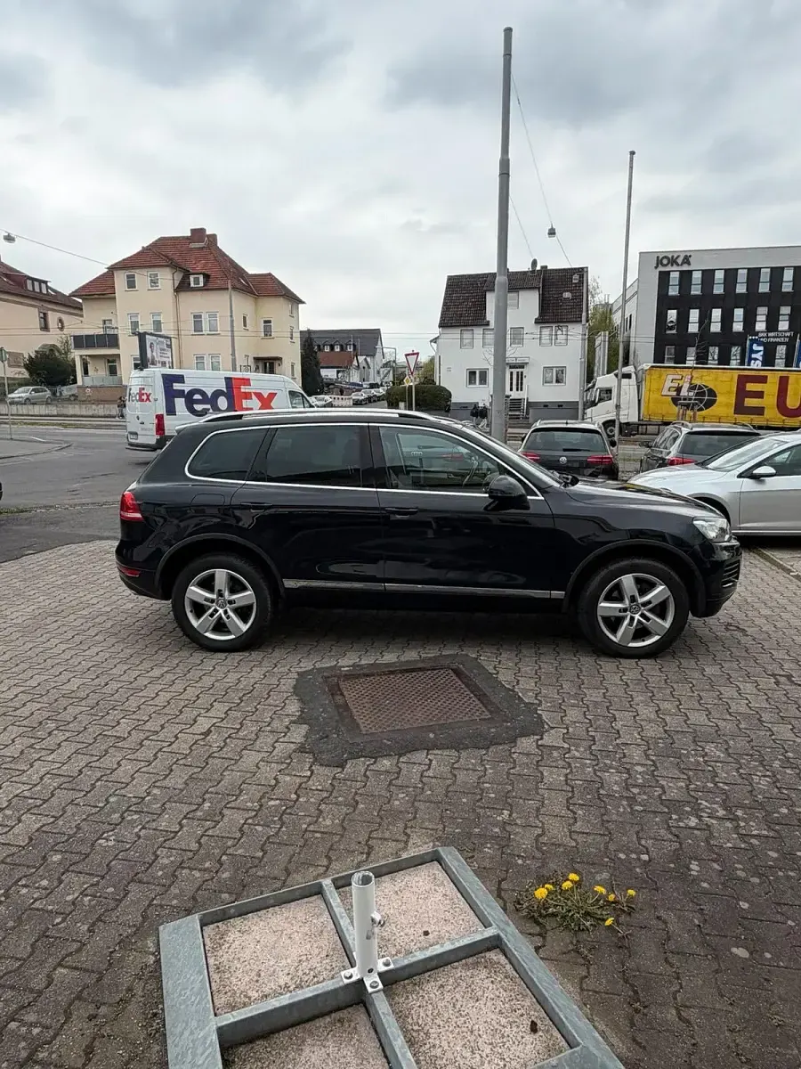 Gebraucht VW Touareg 204 PS (150 kW) 2012 Schwarz SUV