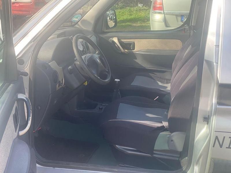 Gebraucht Peugeot Partner 109 PS (80 kW) 2003 Silber Van / Kleinbus