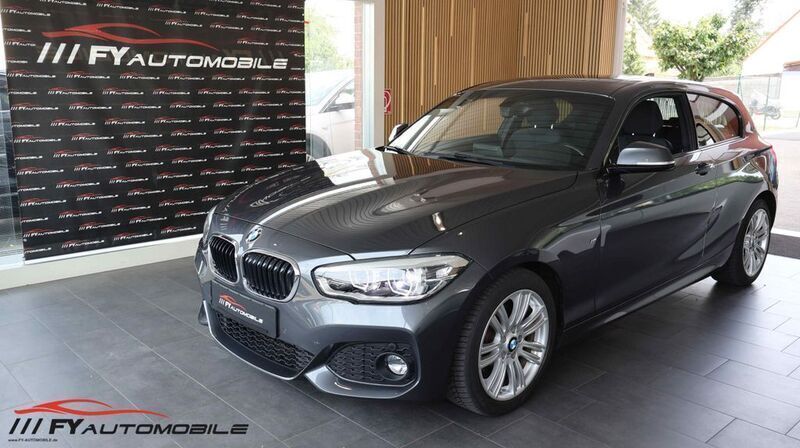 Grau Gebraucht 2017 BMW 125 M Sport Kleinwagen | 18.900 € (Guter Preis) - Bild 1/4