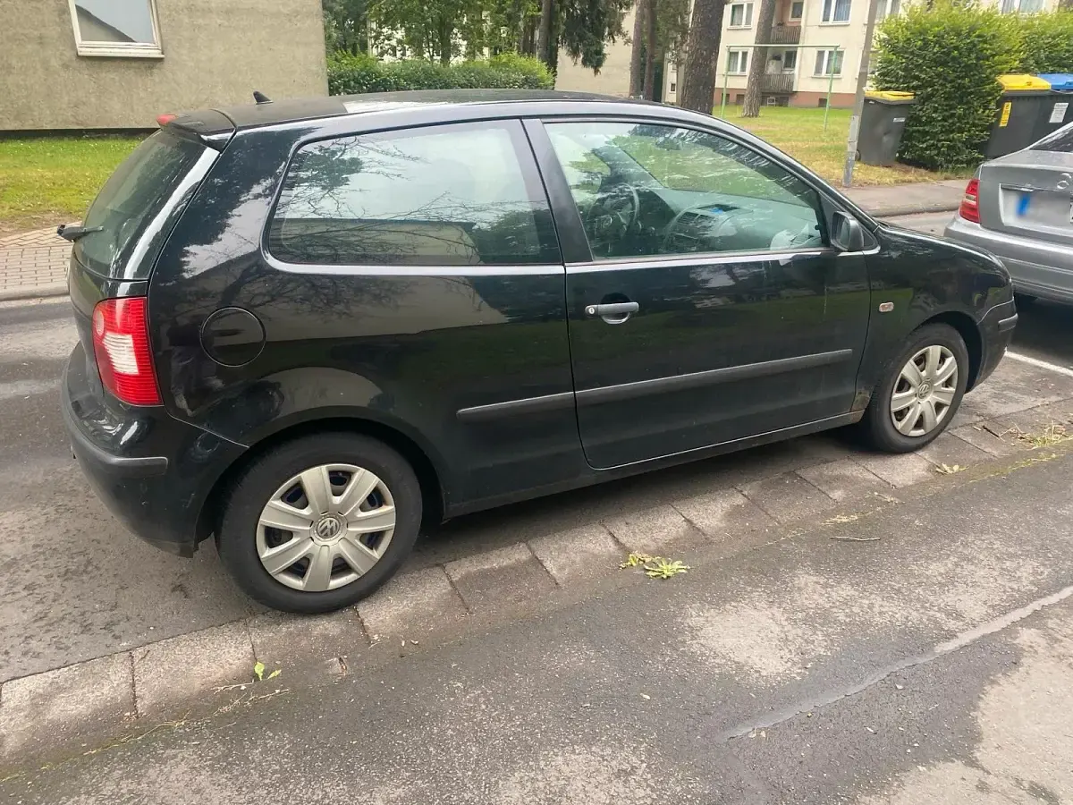 Gebraucht VW Polo 75 PS (55 kW) 2002 Schwarz Kleinwagen