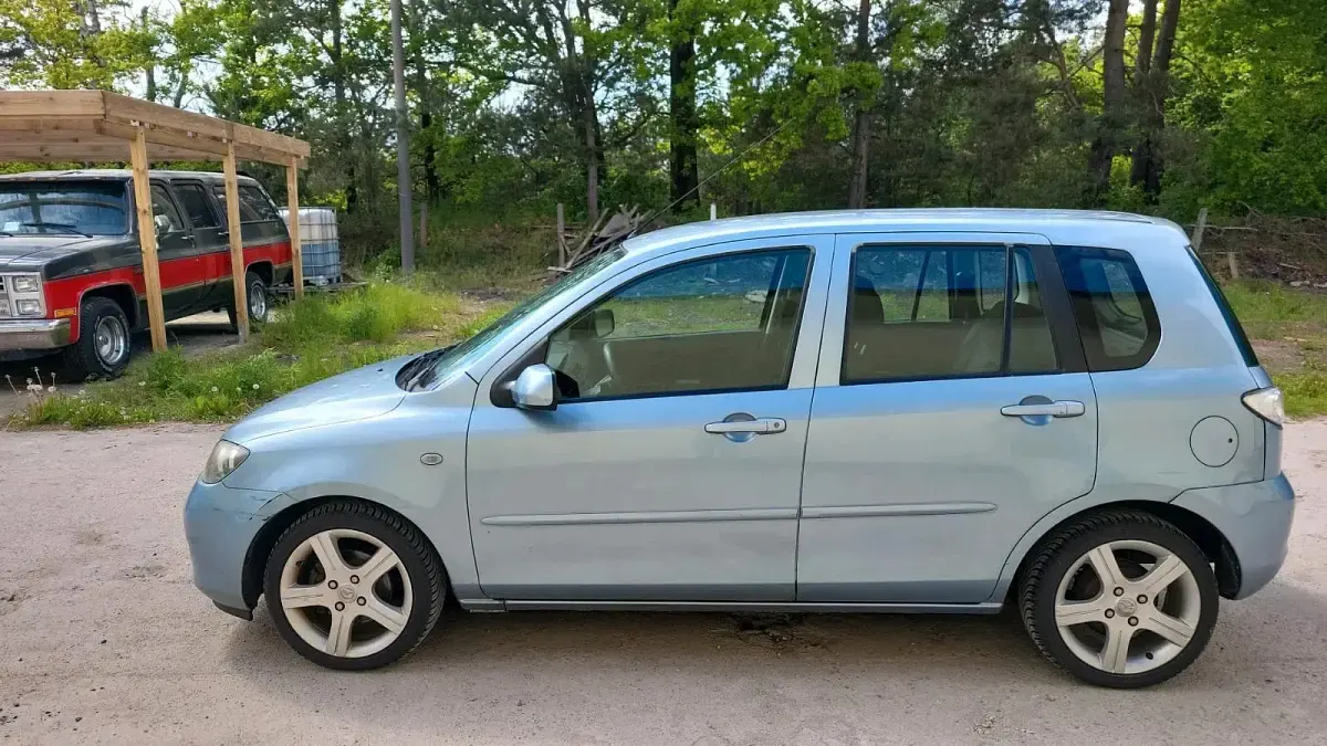 Gebraucht Mazda 2 80 PS (58 kW) 2007 Grau Kleinwagen