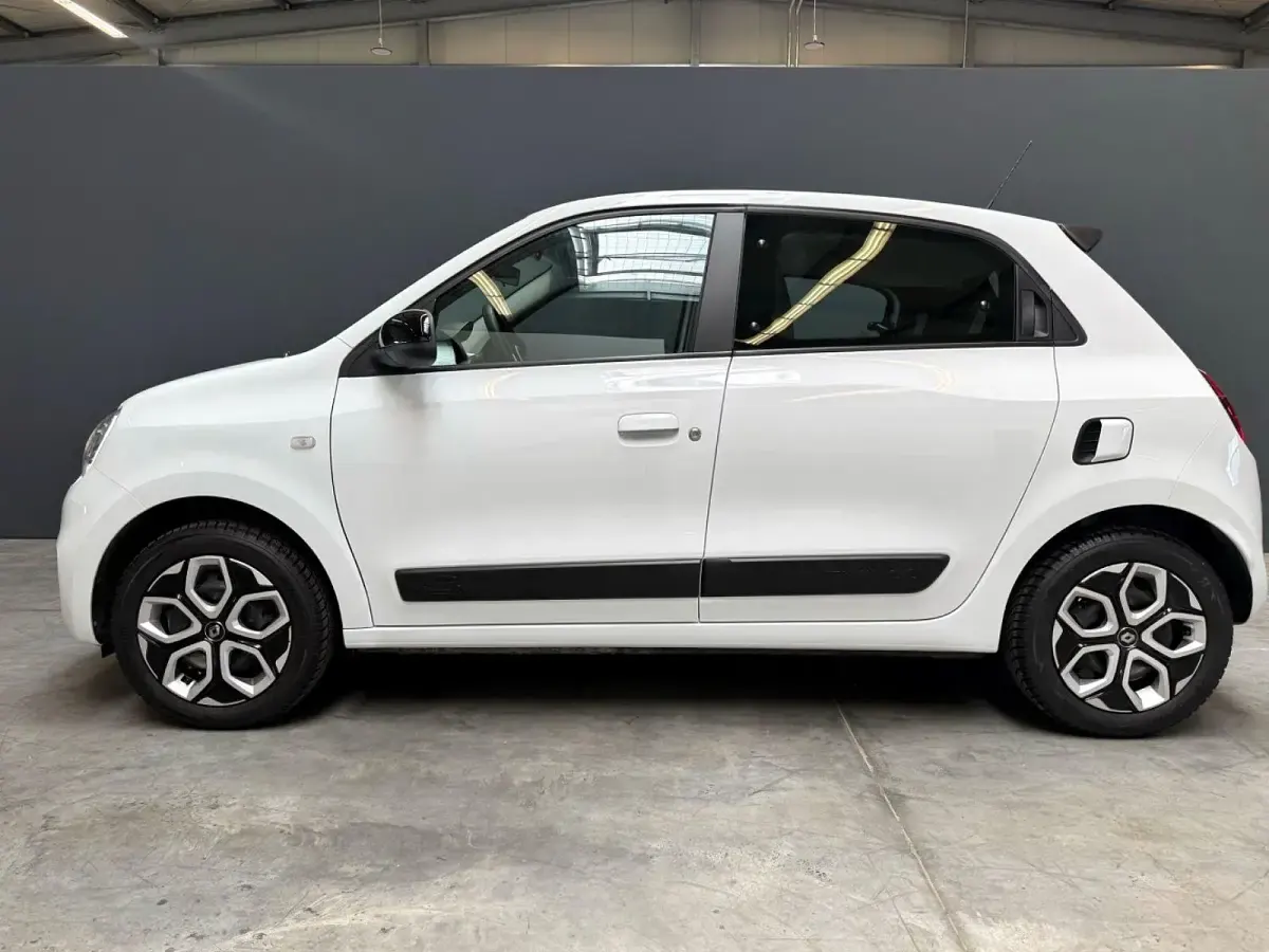 Używany Renault Twingo Equilibre 65 KM (47 kW) 2023 Biały Hatchback