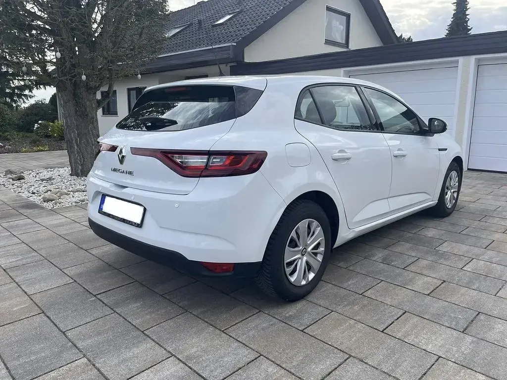 Gebraucht Renault Mégane III 101 PS (74 kW) 2016 Weiß Limousine