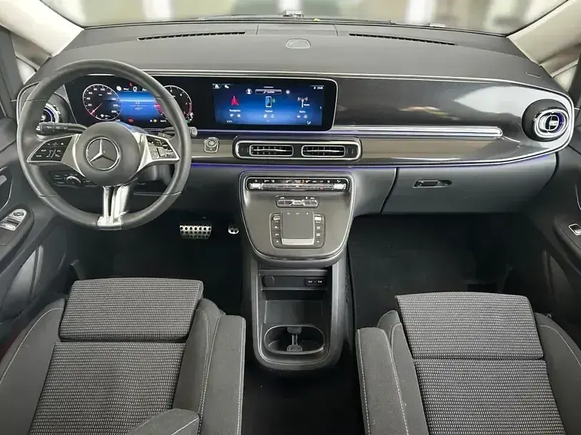Gebraucht Mercedes V250 Style 190 PS (139 kW) 2025 Andere Van / Kleinbus