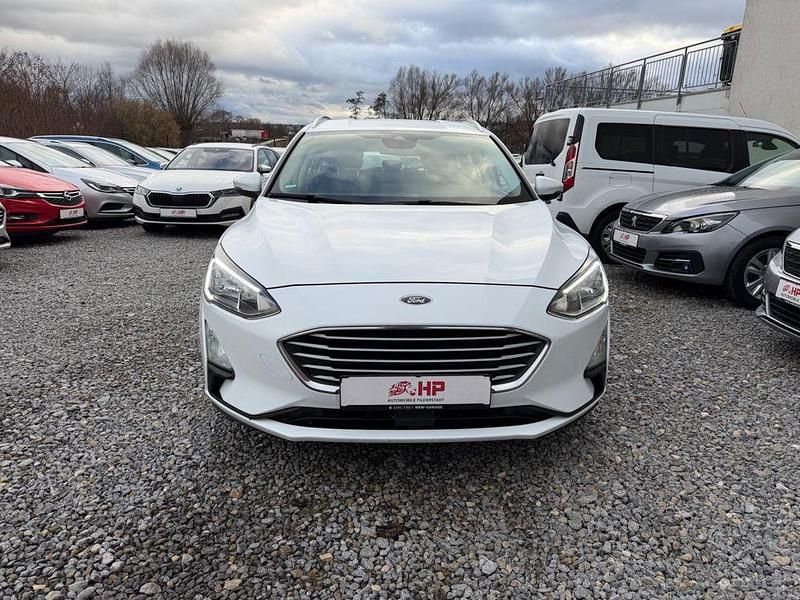 Gebraucht Ford Focus Cool & Connect 120 PS (88 kW) 2020 Weiß Limousine