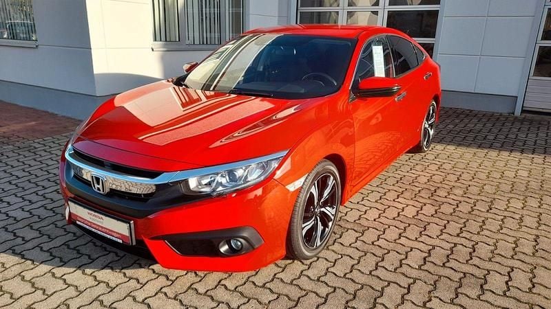Gebraucht Honda Civic Elegance 182 PS (133 kW) 2020 Liberty rally red Limousine