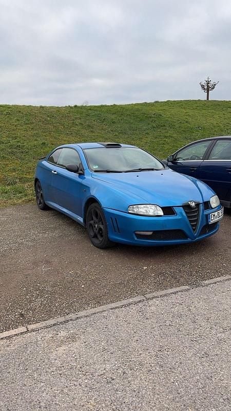 Blau Gebraucht 2008 Alfa Romeo GT Coupé | 1.800 € - Bild 1/4