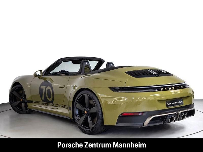Neu Porsche 992 541 PS (397 kW) 2026 Gruen Cabrio