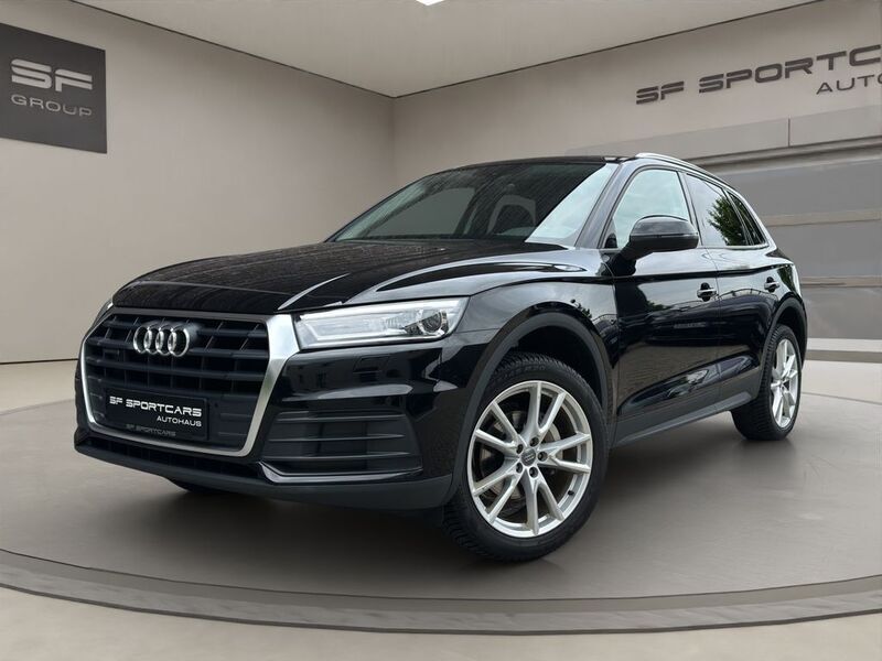 Schwarz Gebraucht 2020 Audi Q5 Ambiente SUV | 27.500 € (Superpreis) - Bild 1/3